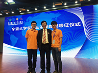 Students at Ningbo pose a photo with Prof. Young